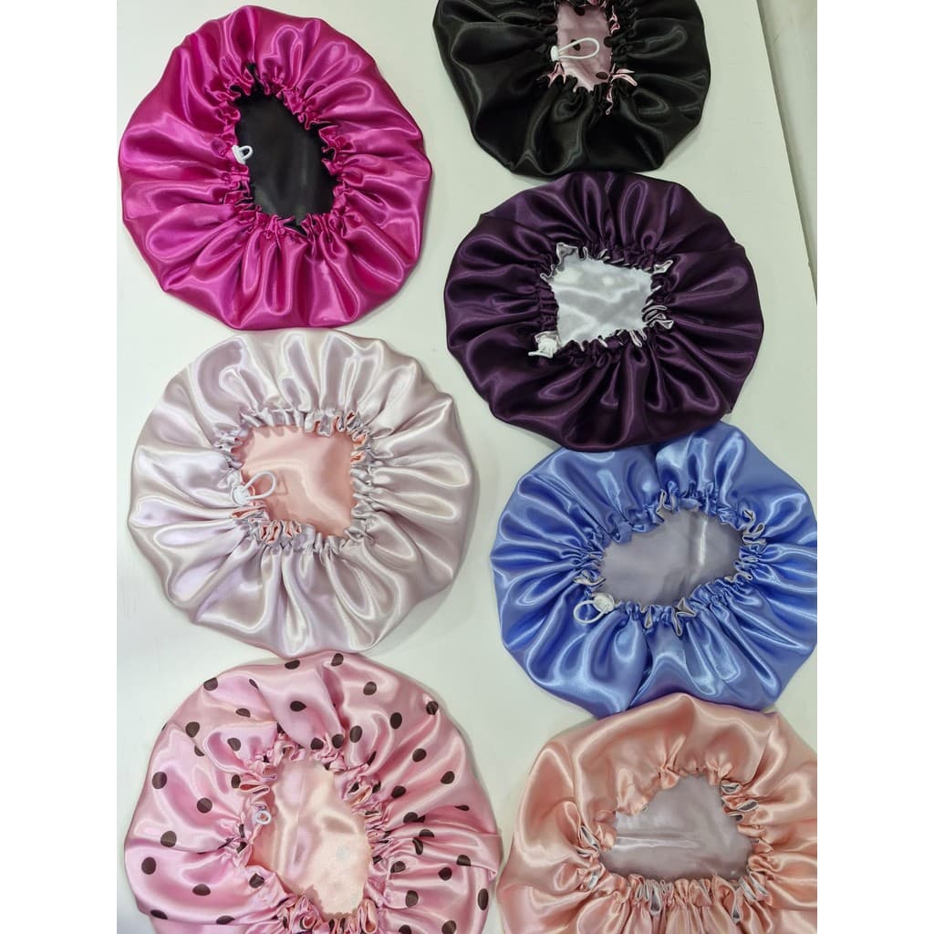 1 touca de cetim dupla face varias cores e 1 xuxinhas de cetim, touca com ajuste