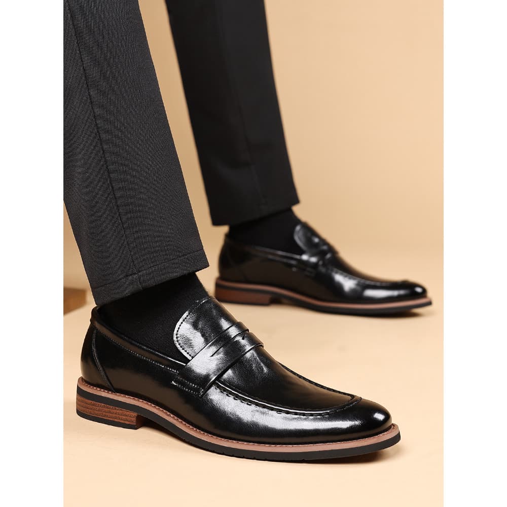 Sapatos de couro estilo masculino 2026 novo estilo um Pedal outono inverno ervilhas sapatos masculinos feitos à mão negó