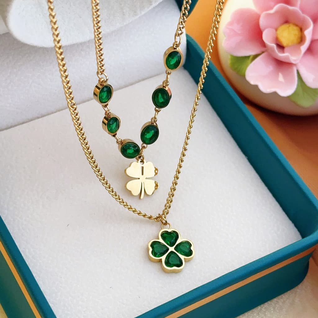 Colar de aço titânio, banhado a ouro 18K, material de ouro verdadeiro, pingente de trevo de quatro folhas da sorte, corr