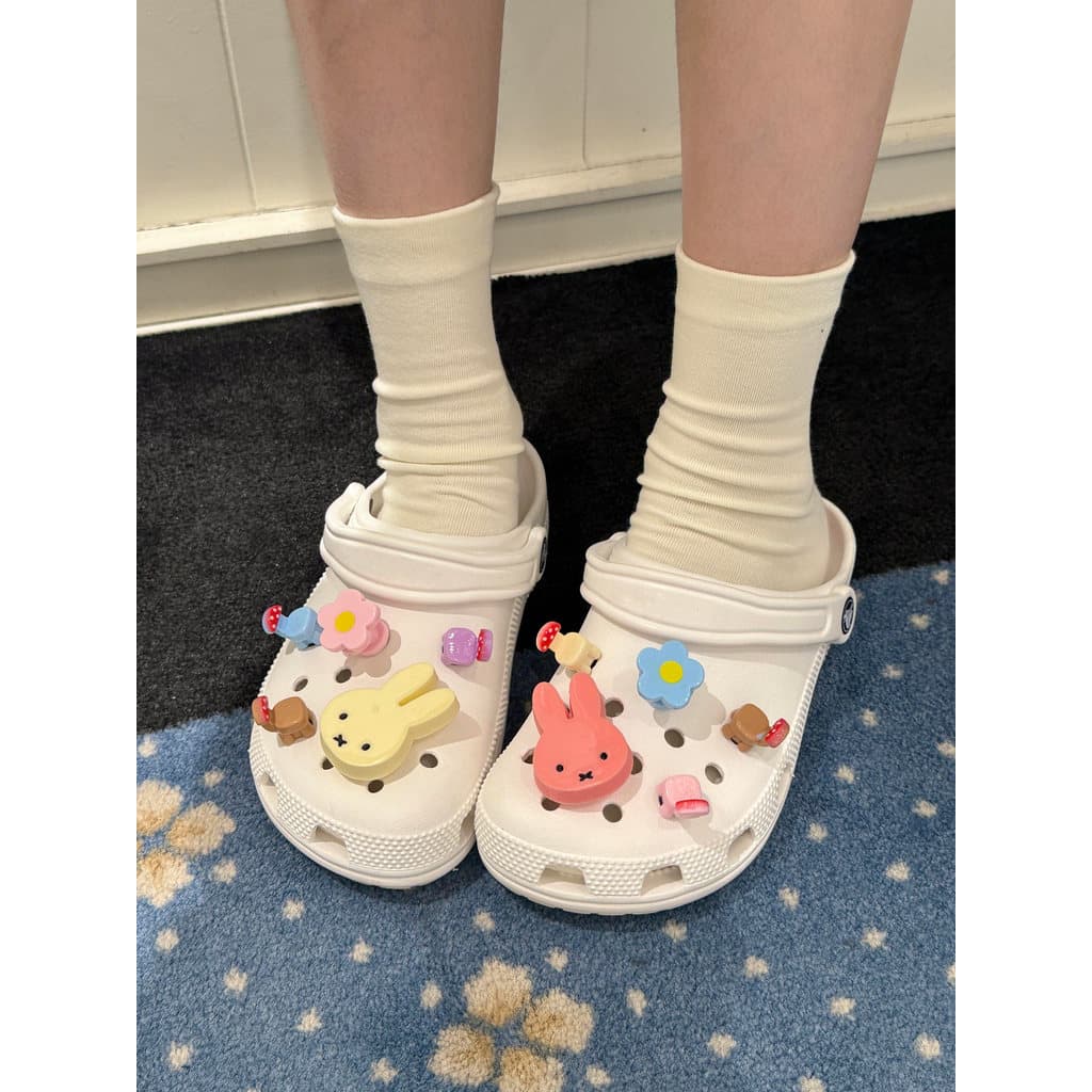 Sapatos femininos de sola grossa com buraco 2026, novo estilo de verão, sandálias antiderrapantes com aumento de sola ma