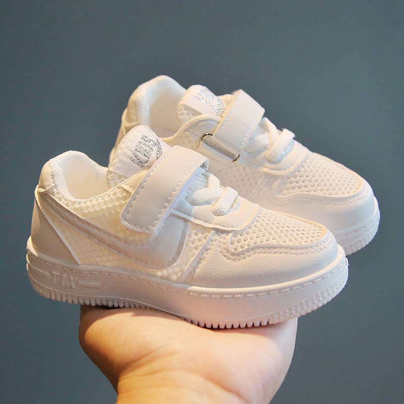Sapatos de rede com vazamento para meninos de verão, sapatos brancos para crianças, jardim de infância, tênis brancos pa