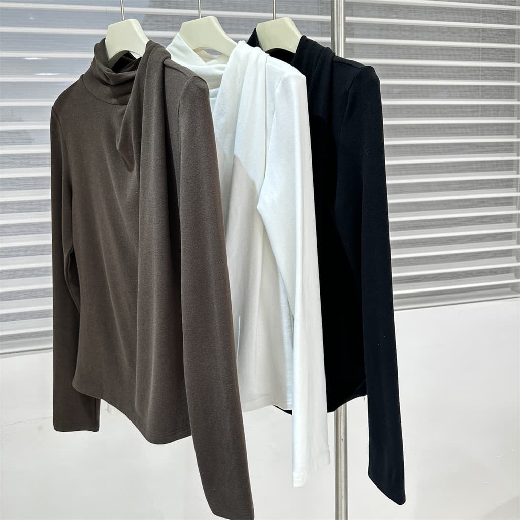 Alta inteligência temperamento Commuter meia gola alta camisa de fundo feminino inverno escovado engrossado Design chiqu