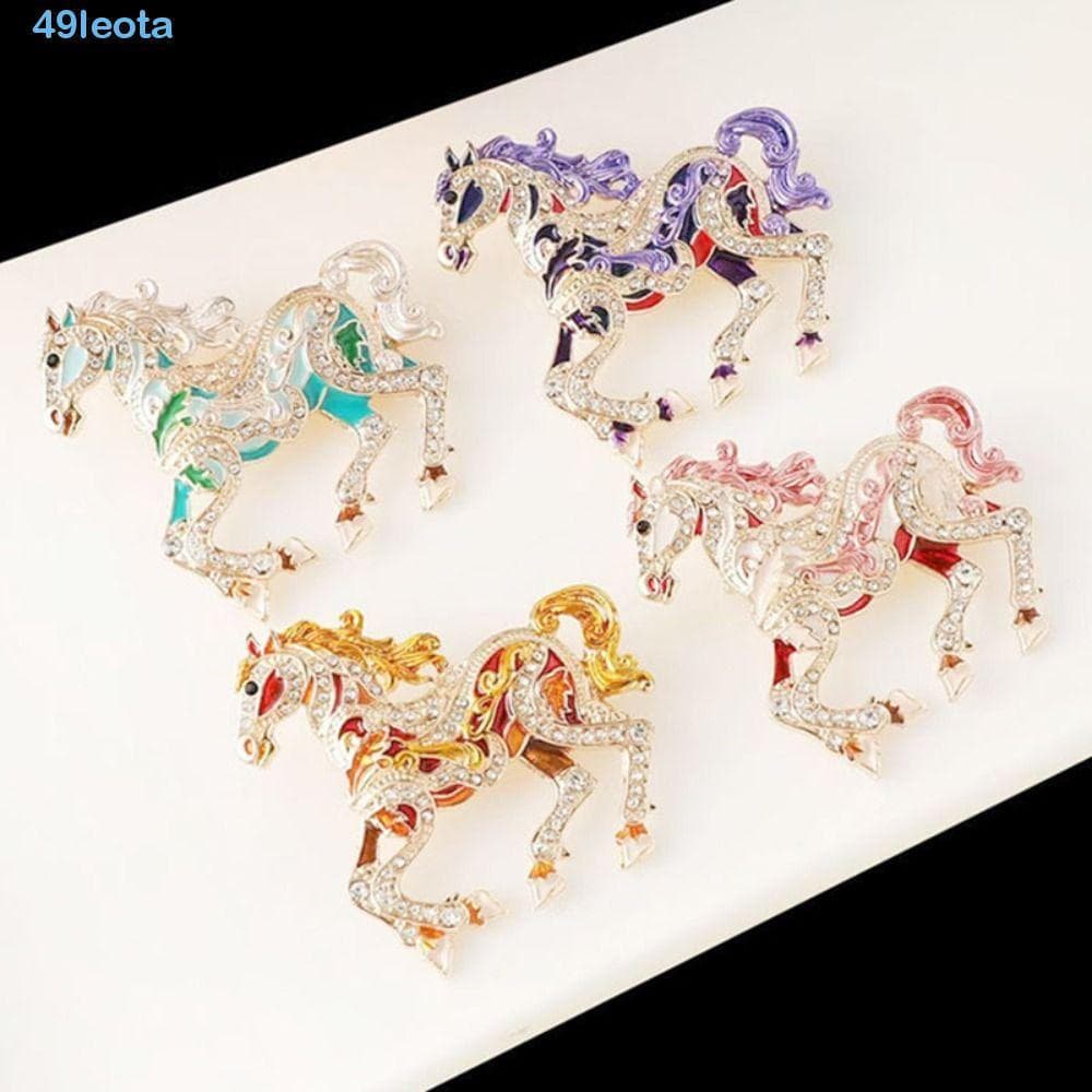 LEOTA Broche De Cavalo Esmaltado , Do Zodíaco De Luxo Com Luz Brilhante , Emblema De Temperamento , Metal De Cristal , A