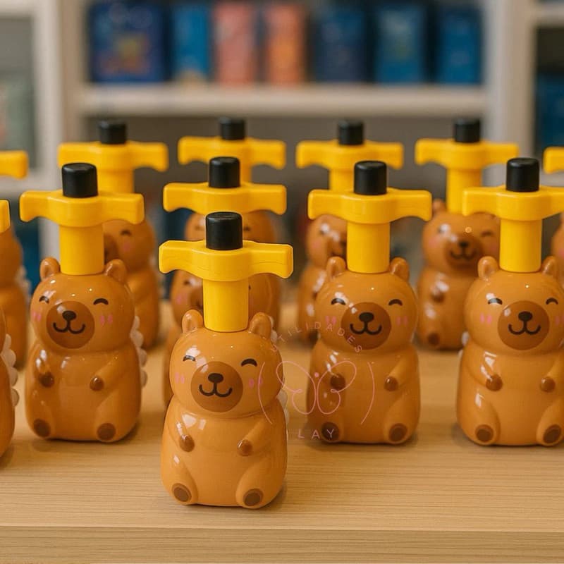 brinquedo Pião lançador com Luz e Som Formato Capivara  para Crianças  -Pião Divertido