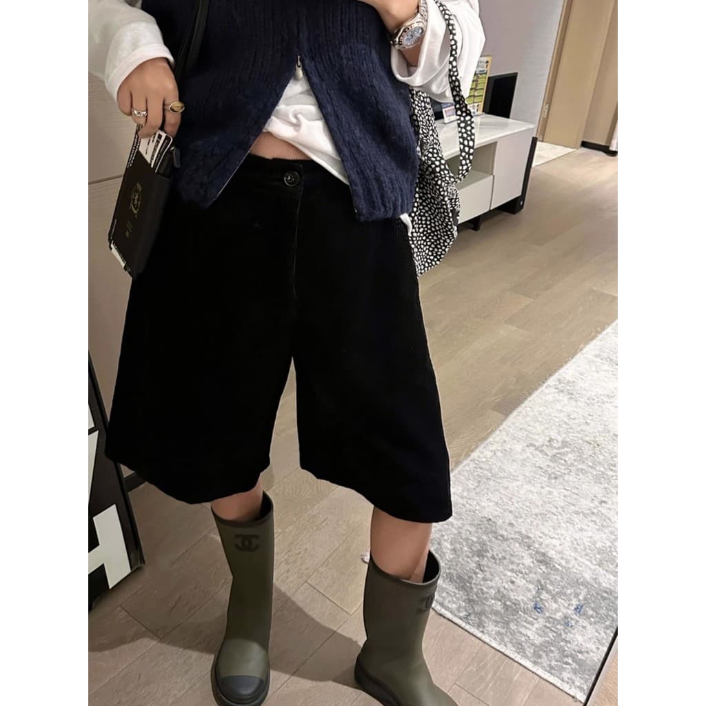 Shorts de veludo preto feminino 2026 primavera outono cintura alta calças de cinco pontos solto mais magro olhar em linh
