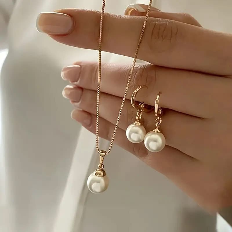 Conjunto de Colar e Brincos de Pérolas Banhados a Ouro 18K 6JII CSOO