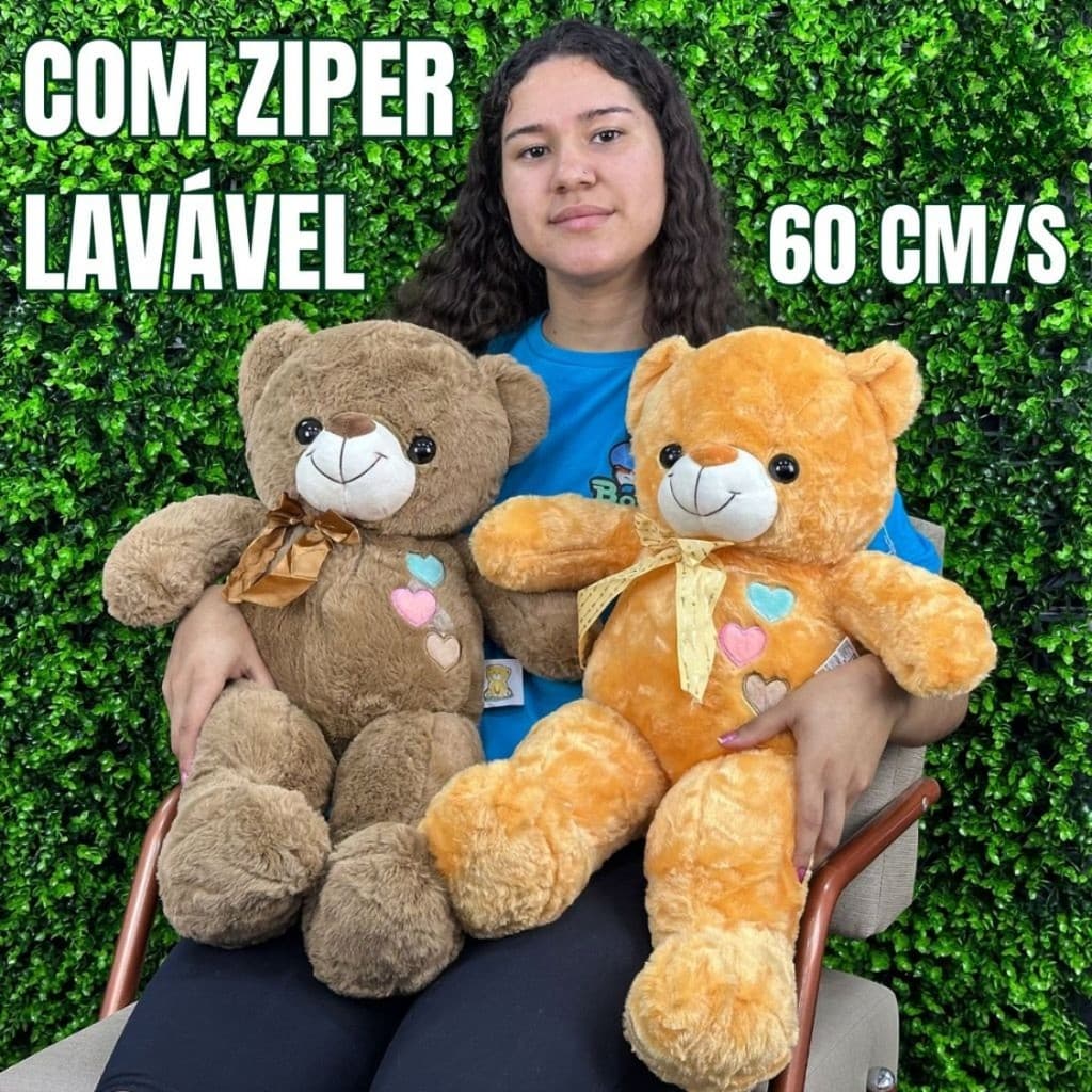 Urso de Pelúcia com Laço e Corações Bordados – Macio e Lavável