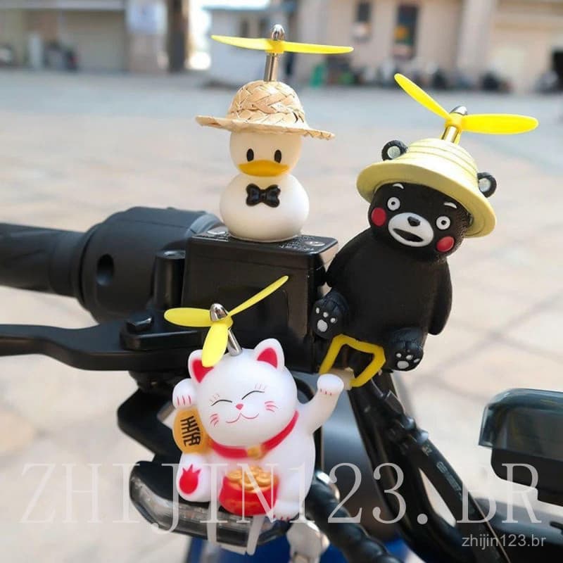 Bicicleta Pato Gato Urso Motocicleta Bambu Libélula Luz Quebra-Vento Capacete Buzina Brinquedo Doraemon