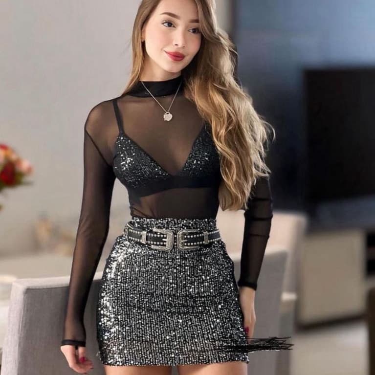 Look completo bory tule cropped e saia paete