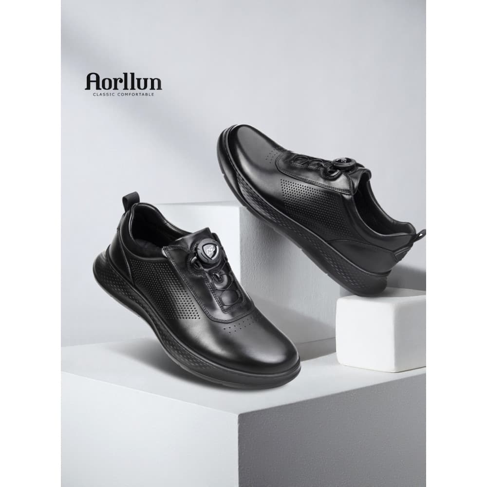 Sapatos de couro casuais couro genuíno oco respirável 2026 verão novo estilo fivela rotativa Ultra-leve perfurado sapato