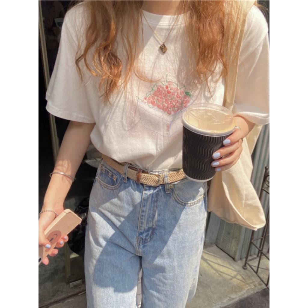 Branco de manga curta topo feminino verão estação europeia francês chique Design nicho 2026 novo estilo pequeno camiseta