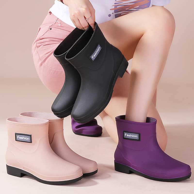 Botas de chuva femininas pretas foscas de cano curto, sapatos de borracha impermeáveis e antiderrapantes para cozinha, b