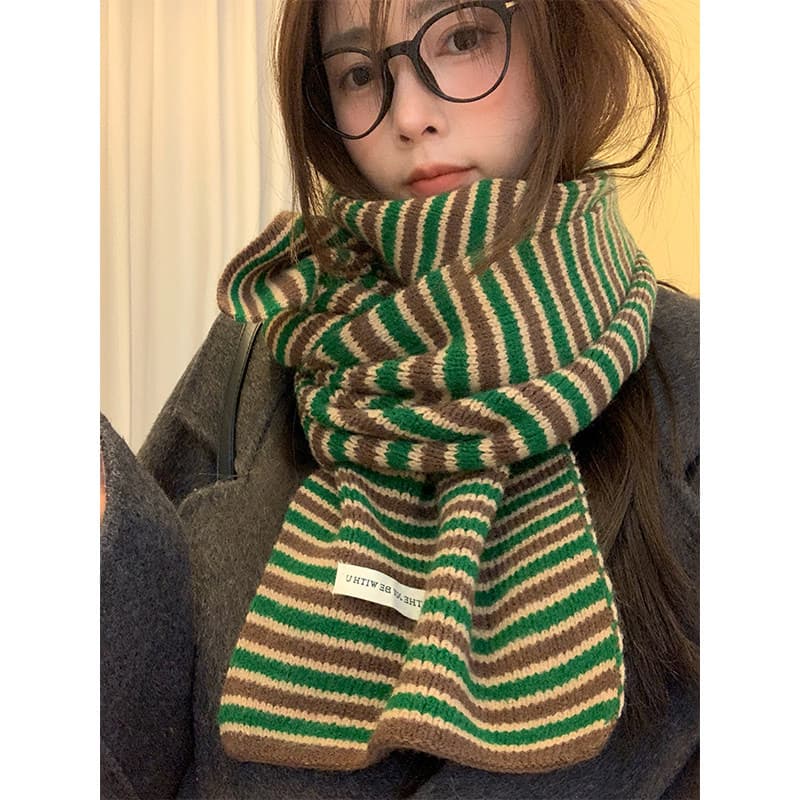2025 novo estilo verde listrado malha pequeno cachecol feminino inverno engrossado quente pescoço suporte High-End All-M