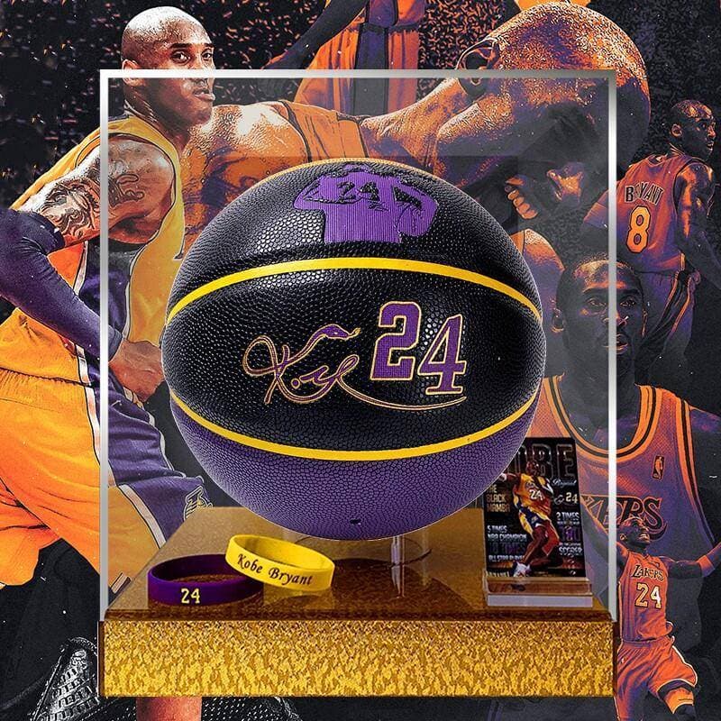 Kobe Basketball Black Mamba Lakers 24 Signature Lettering Caixa de exibição de presente de aniversário No 7 PU Padrão Ad