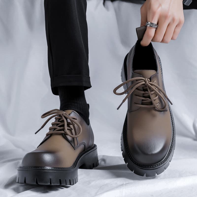 Sapatos de couro masculino estilo britânico negócios Formal Wear sola grossa aumentado dedo do pé grande preto High-End