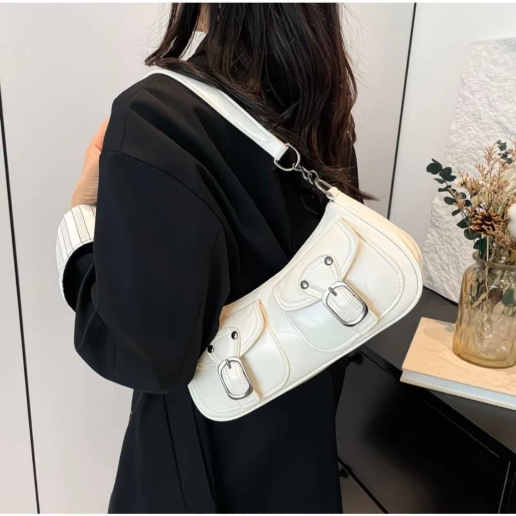 Bolsa baguete fivela & decoração cravejado*com duas alças
