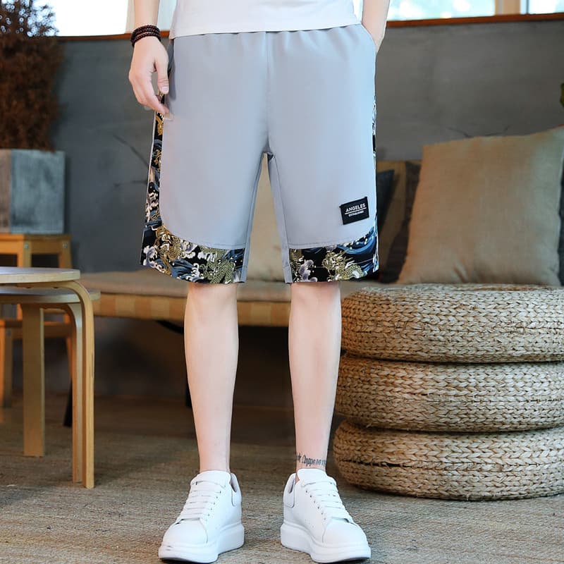 Shorts curtos masculinos 2023 verão exterior wear na moda All-Match solto em linha reta cinco pontos calças médias mascu
