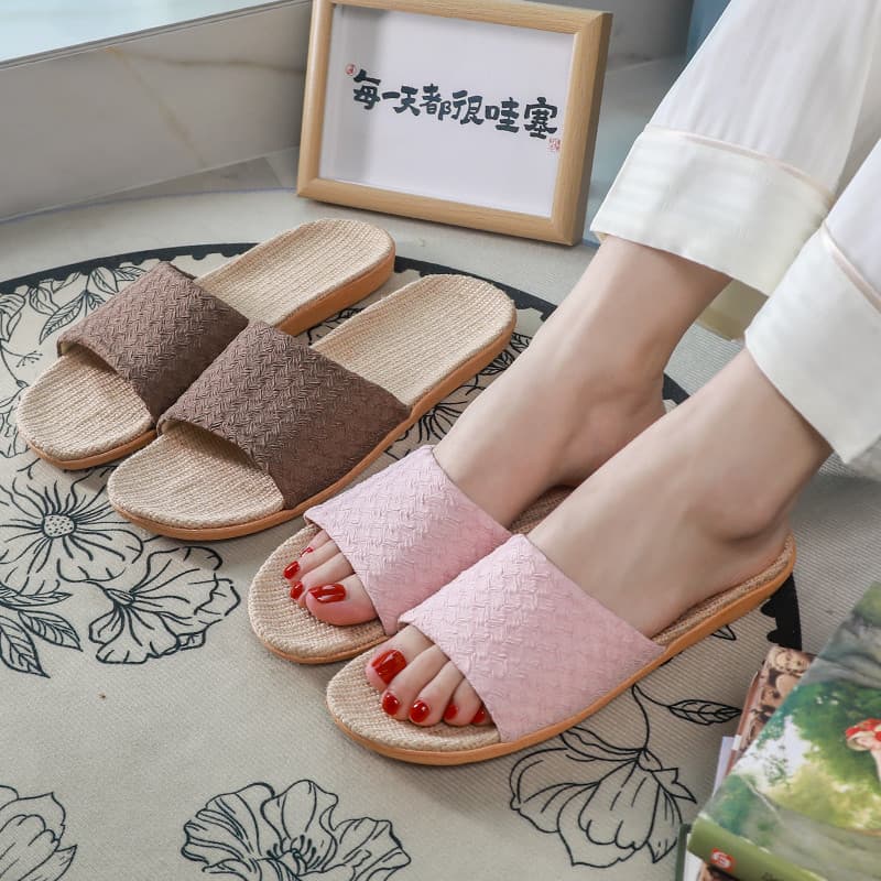 2025 novo estilo chinelos de linho feminino verão uso doméstico casal interior sola macia antiderrapante resistente ao d