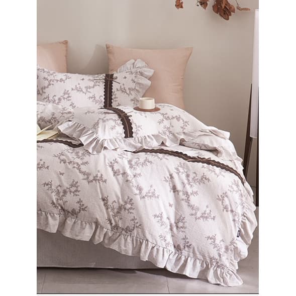 Modelo de loja amor luz textura luxo conjunto de quatro peças babados colcha capa folha dormitório cama doméstica