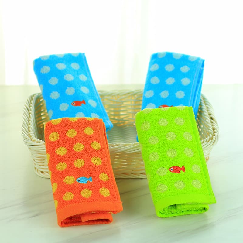Novo produto promocional toalha Jieliya algodão puro absorvente macio E3072 crianças toalha dos desenhos animados Xiaoyu