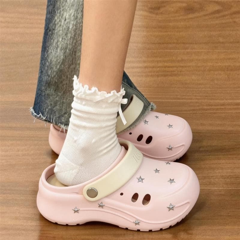 Buraco sapatos femininos 2026 novo estilo de sola grossa aumentado nuvem buraco sapatos Super confortável exterior usar