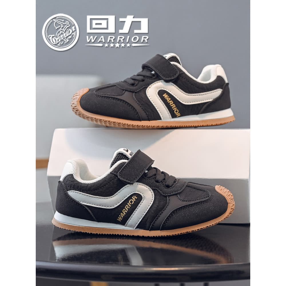 Puxar para trás sapatos infantis meninos tênis de Velcro 2026 outono novo estilo crianças sapatos casuais de sola macia