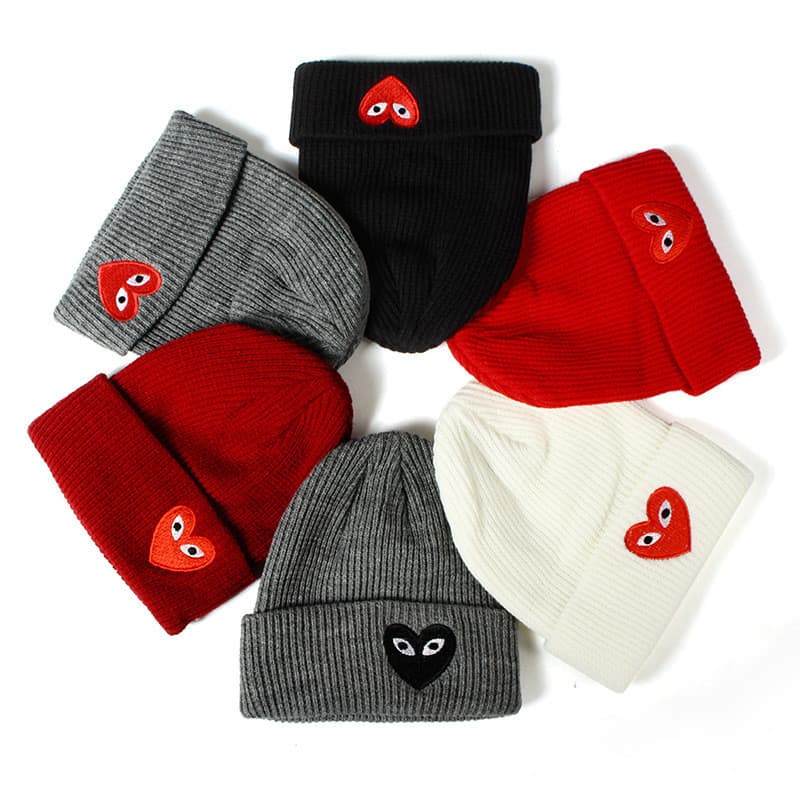 Frete Grátis Gorro Tricotado Bordado Olhos Coração Listrado Unissex Inverno Tamanho Único