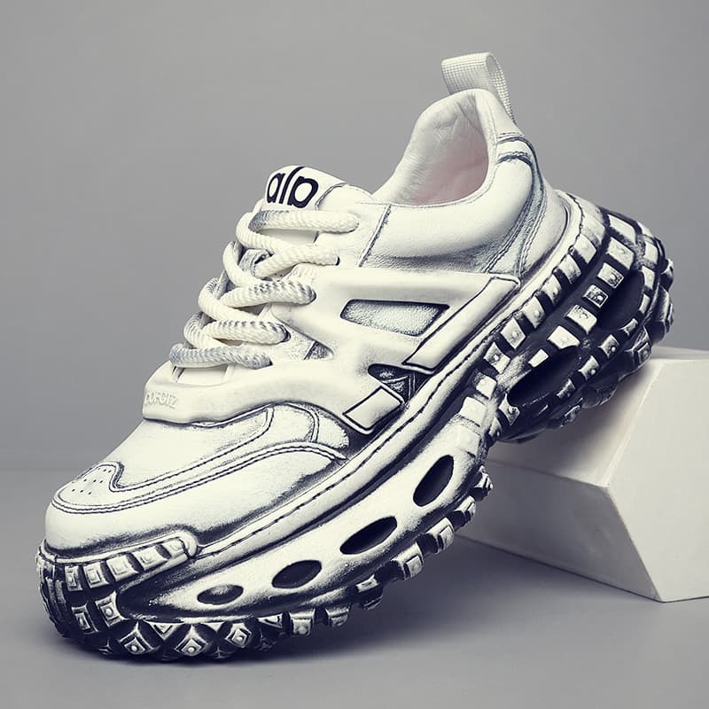 Sapatos masculinos de verão 2026 novo estilo de sola grossa Retro papai sapatos de couro genuíno respirável aumentando a