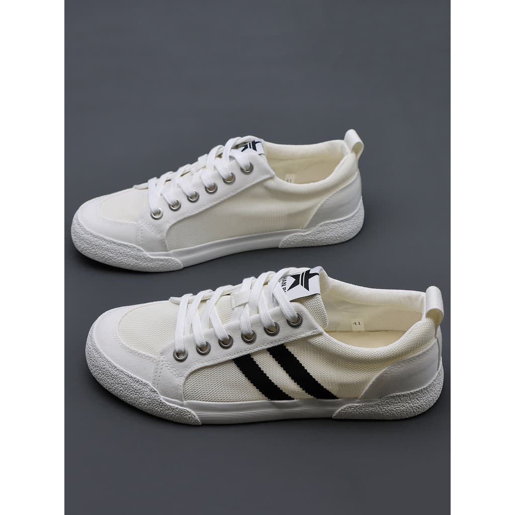 Sapatos masculinos verão respirável oco fino rendas baixo-Top leve sola macia All-Match tênis casuais masculinos pano de