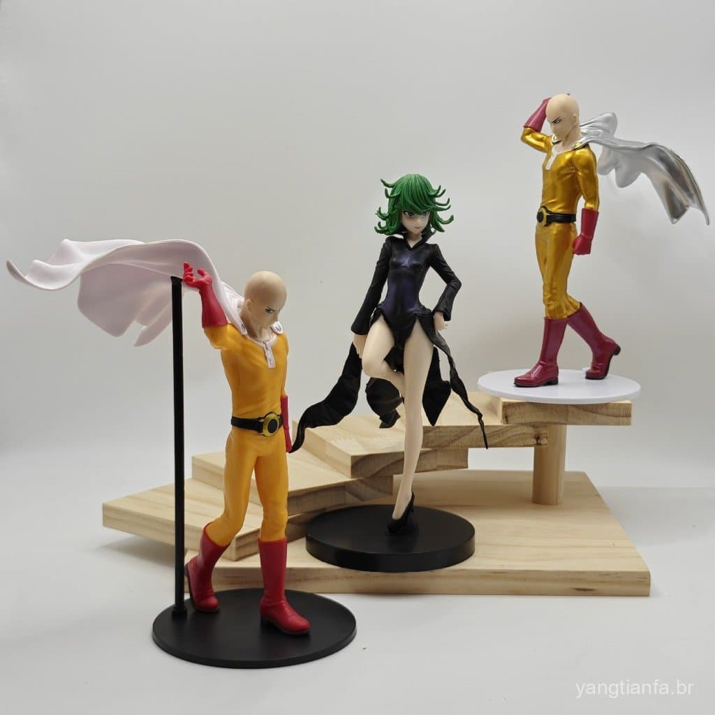 A figura do anime "One Punch Man", com 20 cm de altura, apresenta o "boxeador violento" Saitama como personagem principa