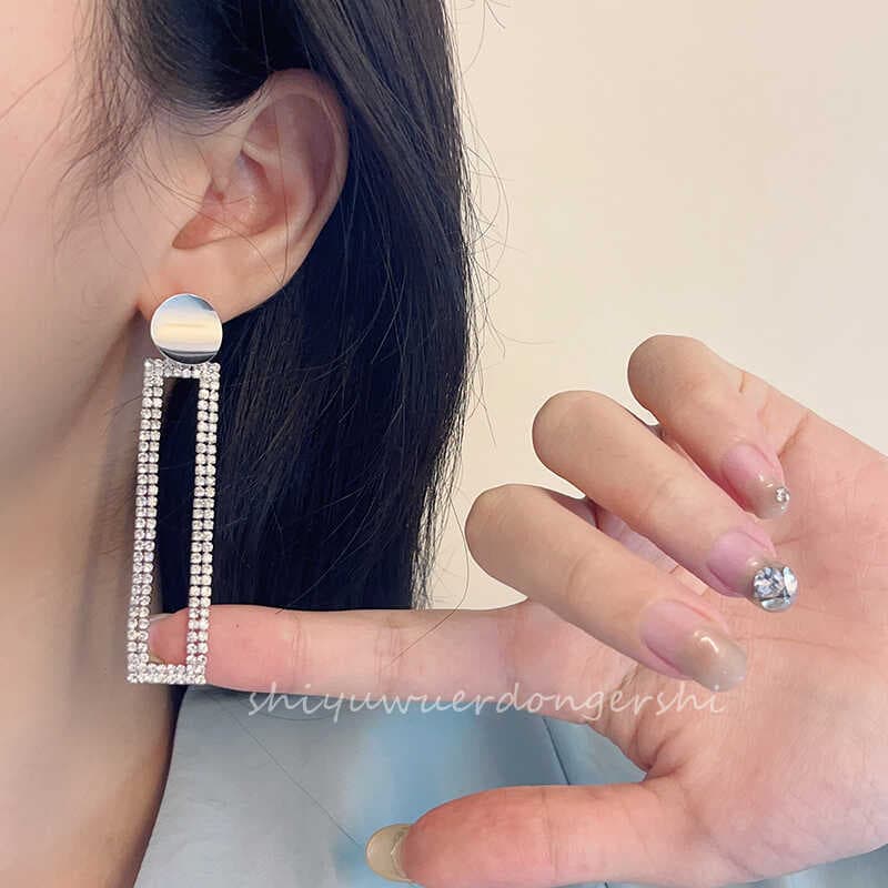 Brinco Feminino Brinco Ear Cuff Semijoias Brincos longos quadrados vazados cravejados de diamantes femininos temp