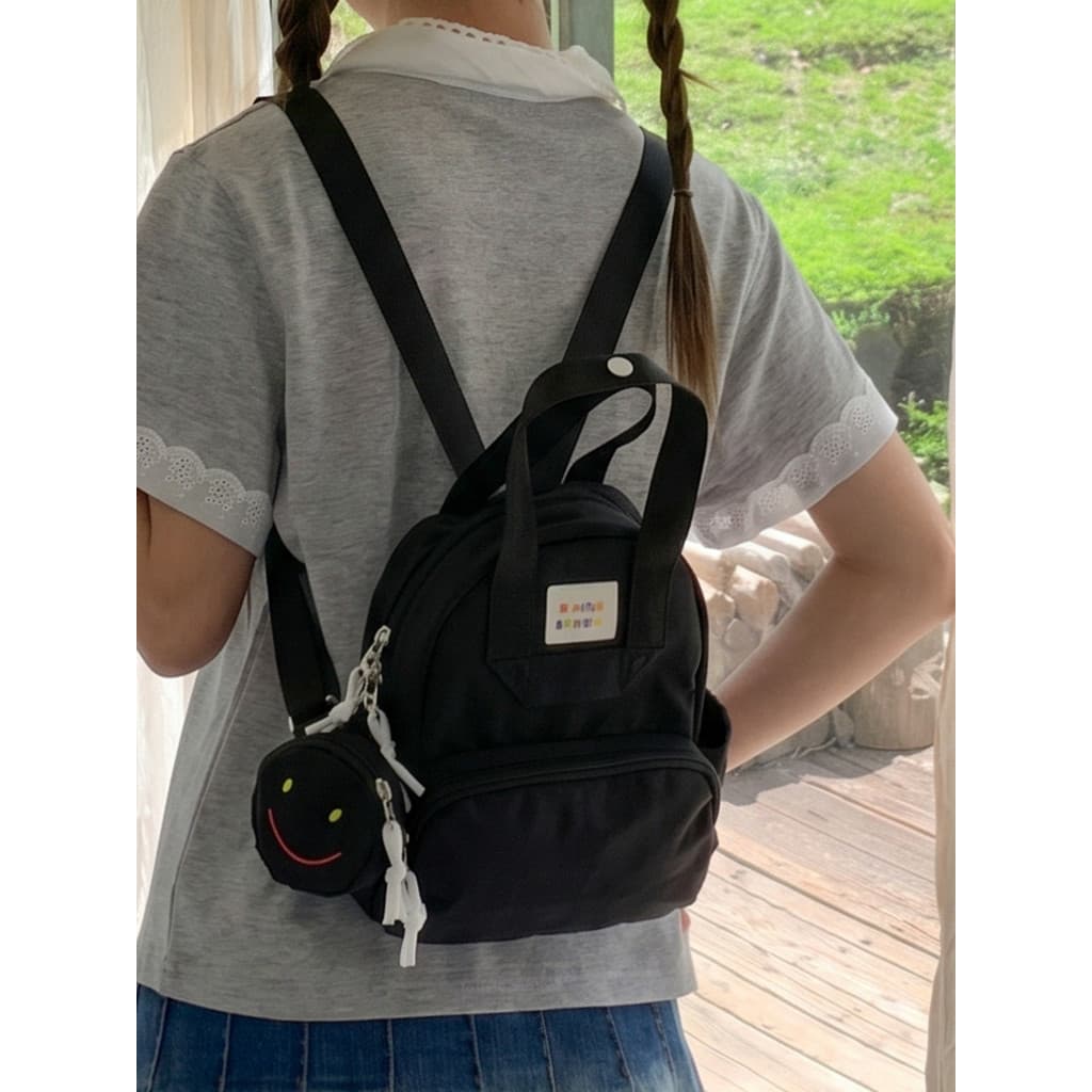 Mochila feminina viagem leve 2026 novo estilo preto estilo funcional lazer meninas viagem Ultra-leve pequena mochila