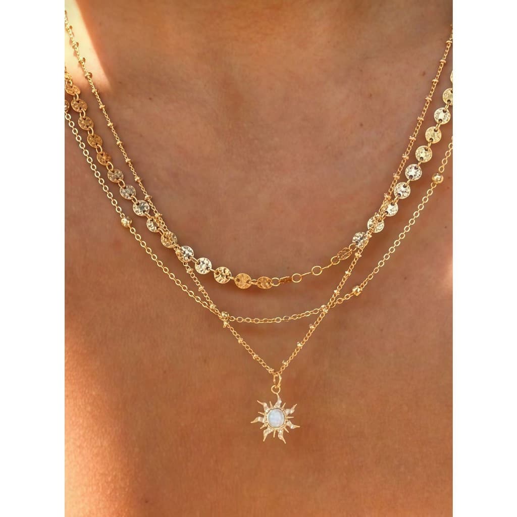 Conjunto de três peças de colar de corrente com disco retrô clássico XUYU, com um pingente de sol em camadas, adequado p