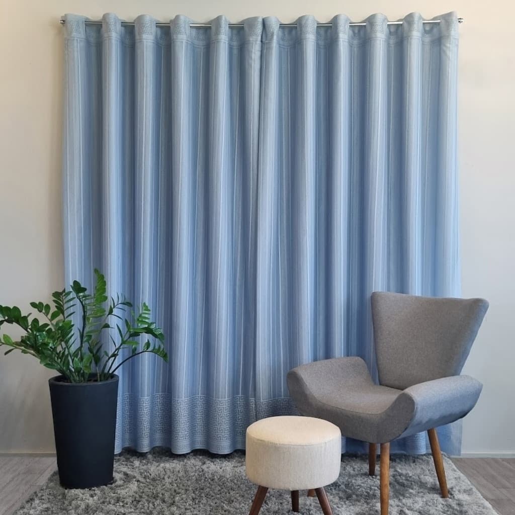 CORTINA DE RENDA COM FORRO CLÁSSICA OLÍMPIA 3,50m x 2,20m INDICADA PARA VARÃO DE ATÉ 2,50m