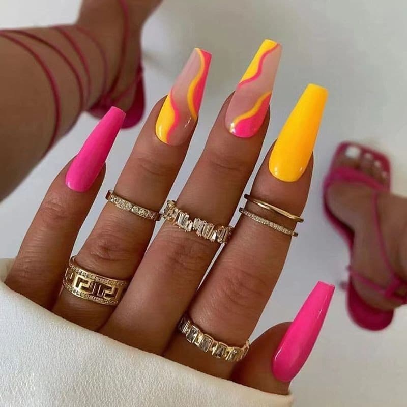 Unhas postiças Usando unhas Unhas acabadas Amarelo Rosa Vermelho 24 peças Caixa prensa nas unhas