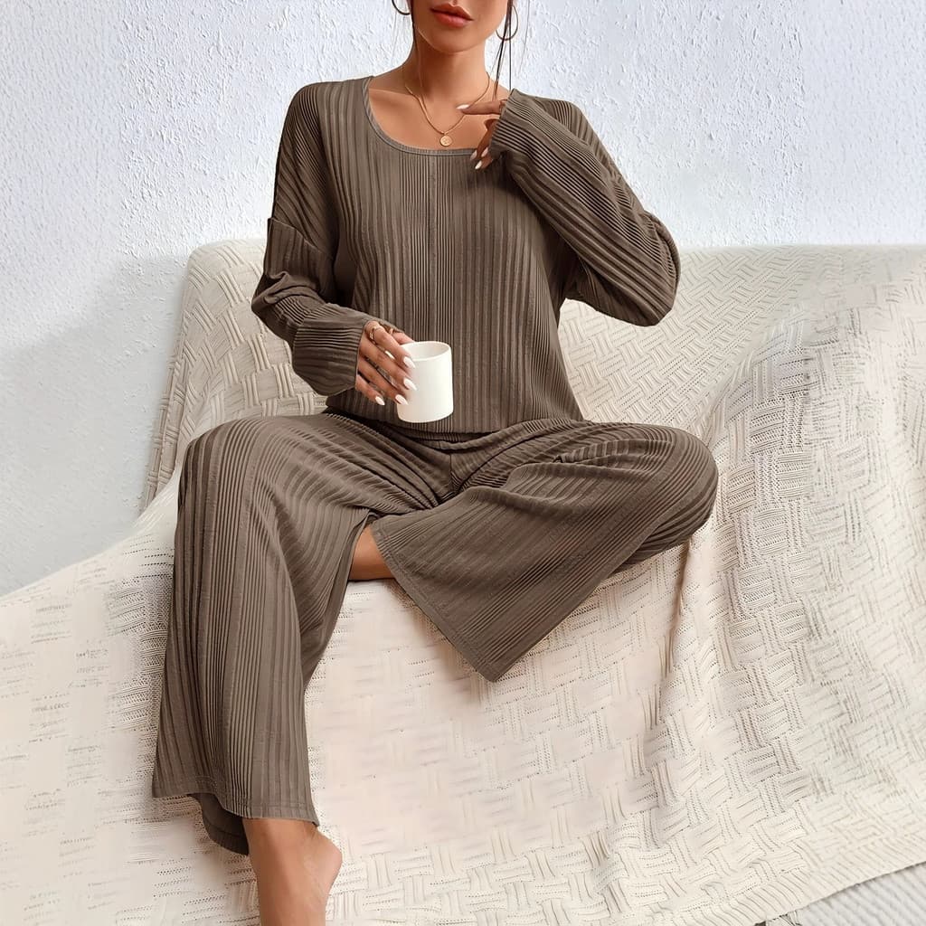 Conjunto feminino de duas peças com mangas compridas, confortável e popular para uso casual em casa, adequado para uso a