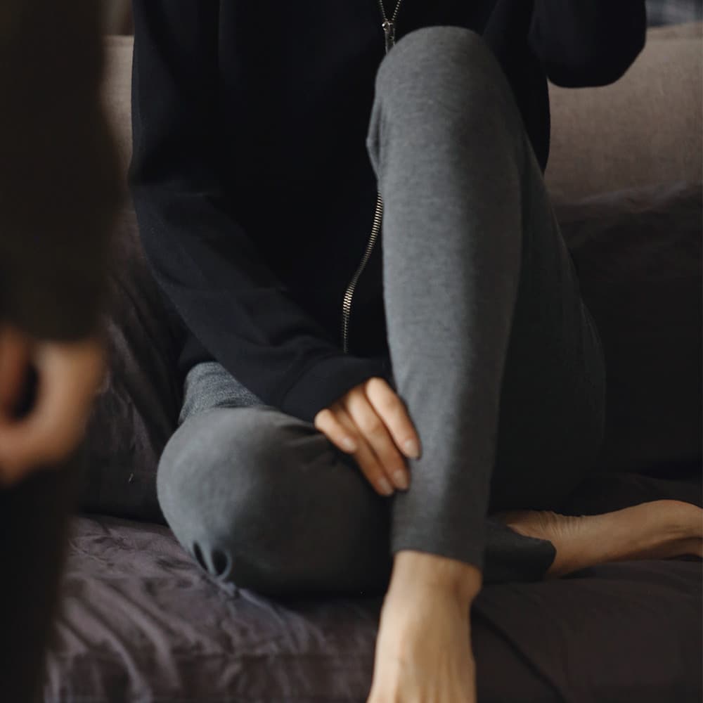 Único tecido macio de alta elasticidade barriga-estreitamento Hip-Lifting calças com lã fina calças femininas exterior W