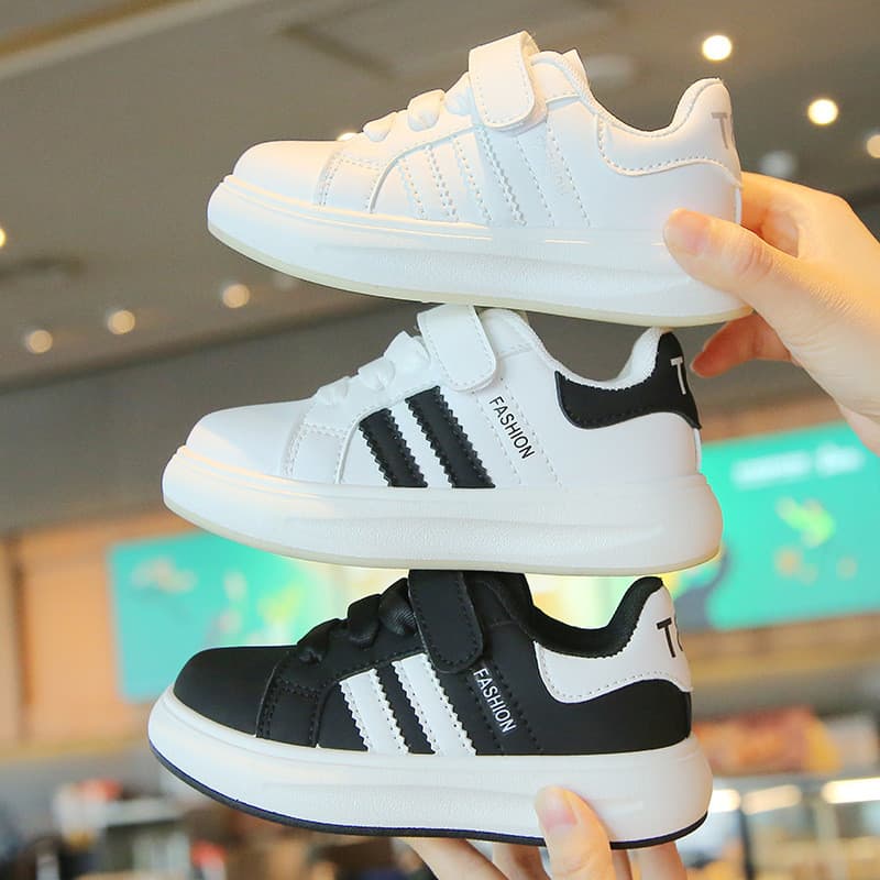 3 sapatos infantis femininos 2026 novo estilo primavera estilo na moda 4 meninos tênis 2 meninas sapatos brancos criança