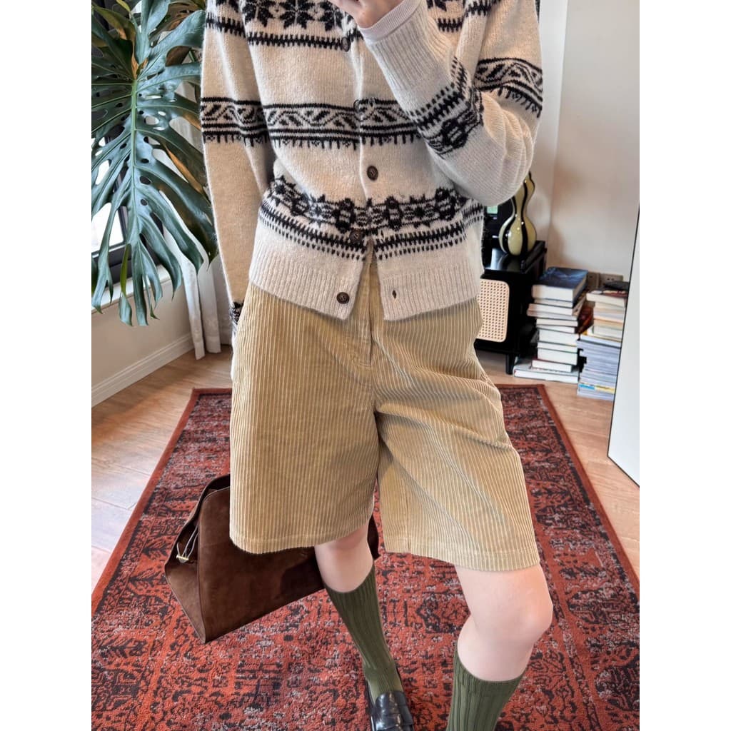 Cáqui veludo Shorts de perna larga feminino outono inverno exterior usar calças de cinco pontos em linha reta cintura al