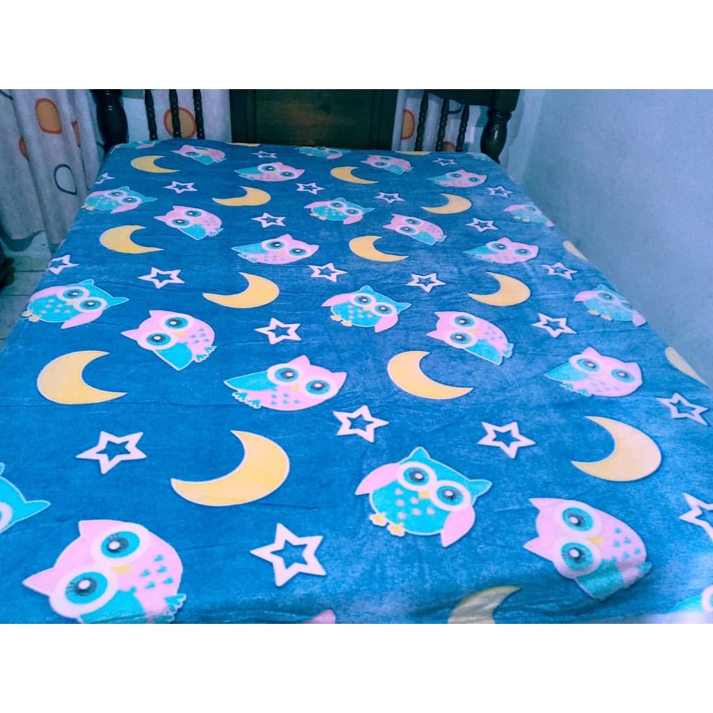 Manta infantil que brilha no escuro - Corujinha
