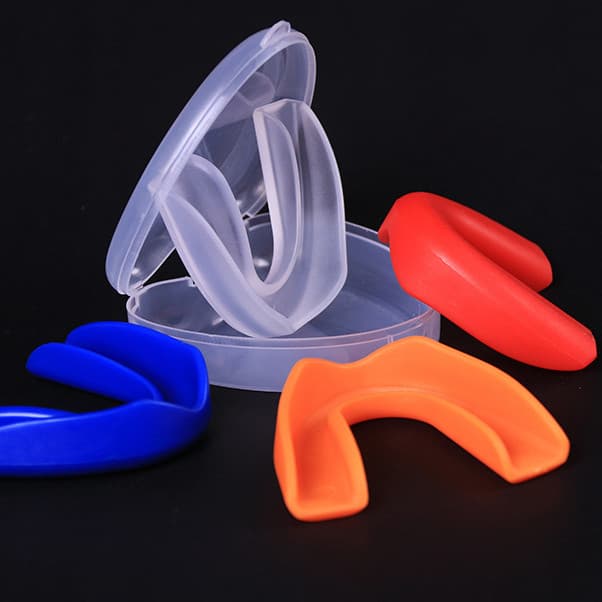 Protetor Bucal Esportivo de Silicone com Estojo Infantil e Adulto Esportes de Contato Taekwondo, Boxe, Futebol, Basquete