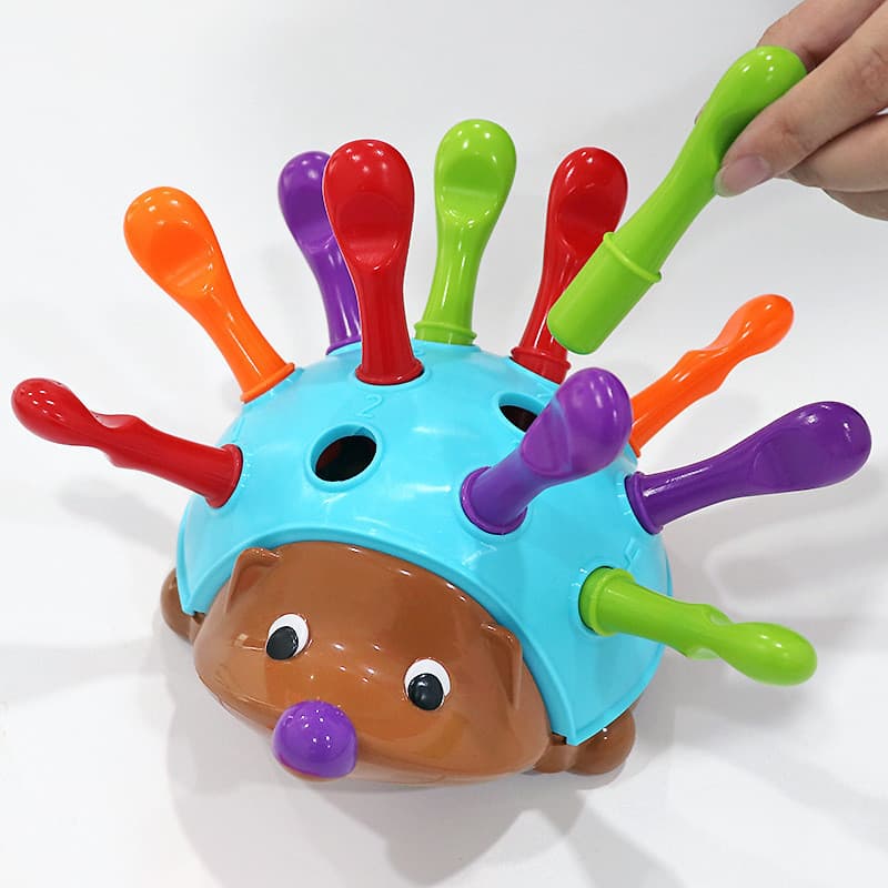 Brinquedo Educacional Do Bebê Ouriço Para O Presente De Natal Treinamento Da Coordenação Mão-Olho