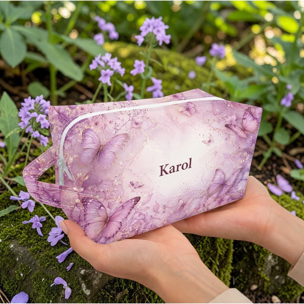 Necessaire Personalizada Com Nome Estampa Borboletas Lilás Floral Aquarela Porta Maquiagem Viagem Presente Feminino