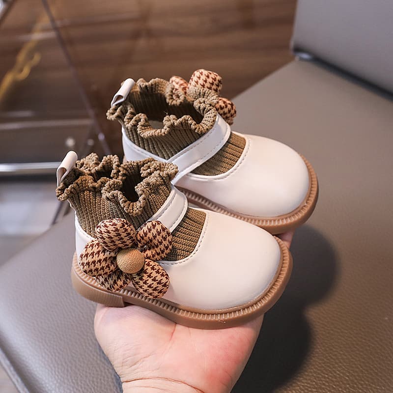 Sapatos de bebê femininos primavera outono novo estilo 0-1 anos de idade metade 2 crianças sapatos de princesa sola maci
