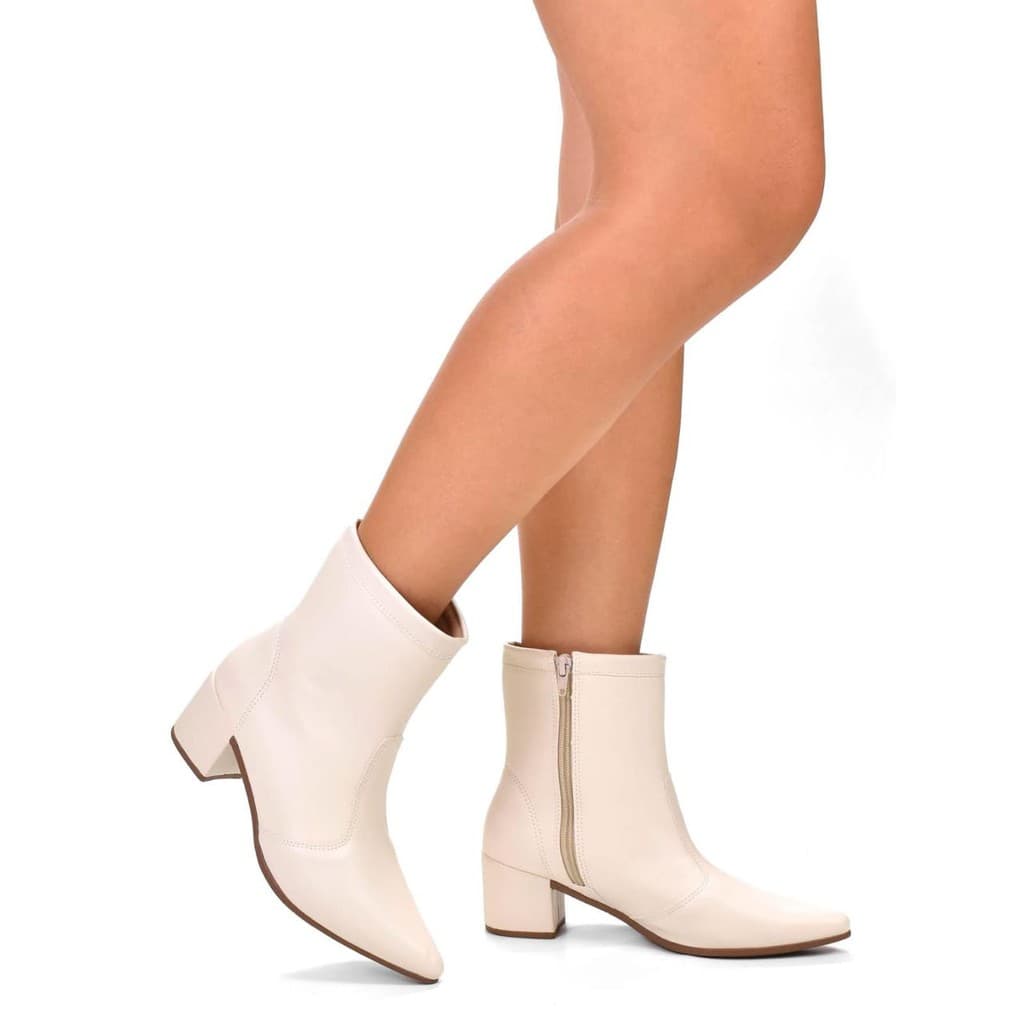 Bota Feminina Bico Fino Salto Médio Bloco Cano Baixo Blogueira