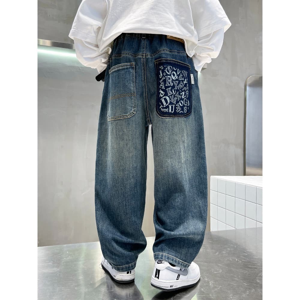 Crianças roupas meninos outono Jeans 2026 novo estilo bonito médio grande crianças primavera outono estilo solto All-Mat