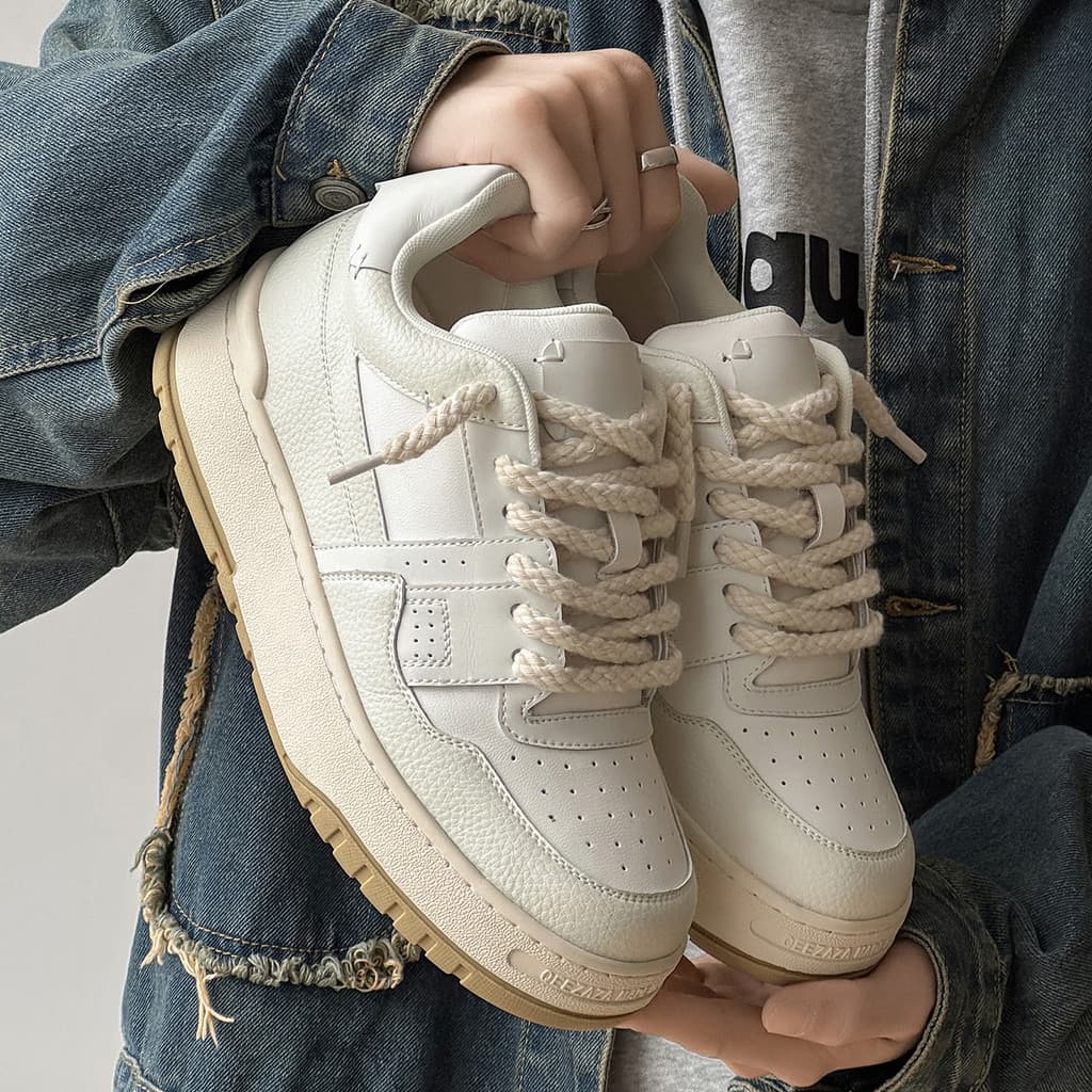 Tênis masculino nicho Design de sola grossa sapatos de pão das mulheres dos homens sapatos brancos aumento interno na mo