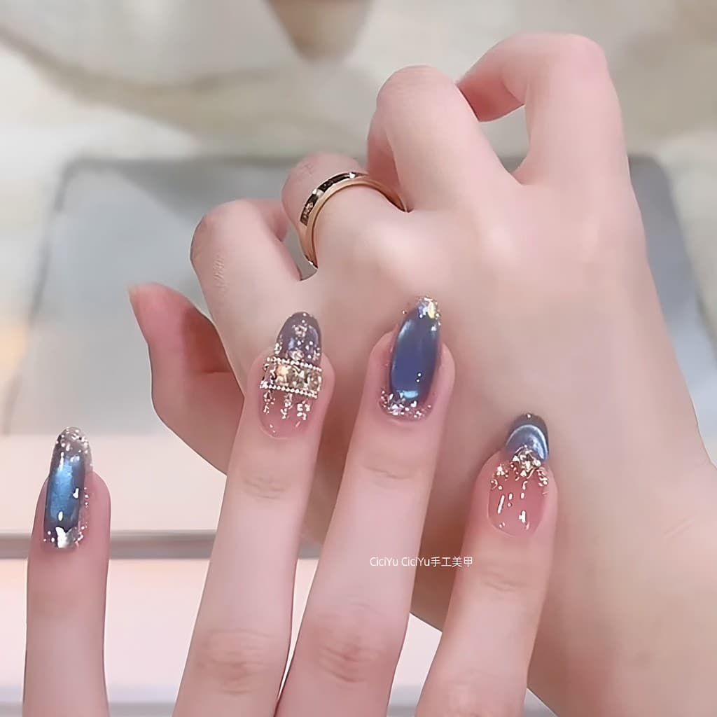 [Blue Castle] Unhas Postiças Artesanais 2026 Novas, Estilo Francês, Transparentes como Gelo, Olho de Gato, Diamante