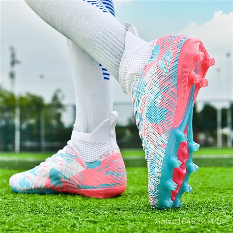 Chuteiras de futebol masculinas de cano alto com travas longas para competição e treinamento em grama, calçado esportivo