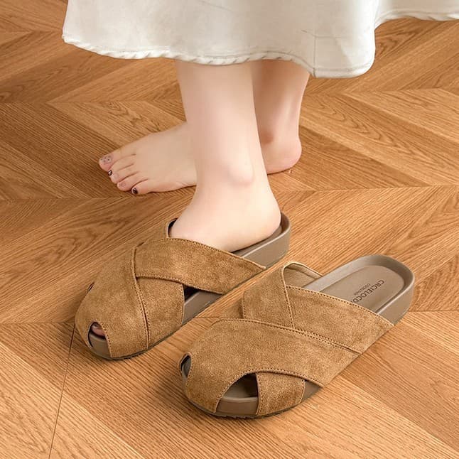 Baotou meia chinelos femininos roupa exterior 2026 primavera verão novo estilo com saia deslizamento em sapatos preguiço